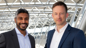 Flughafen Düsseldorf Geschäftsführer Lars Redeligx Pradeep Pinakatt Foto Flughafen Düsseldorf.jpg